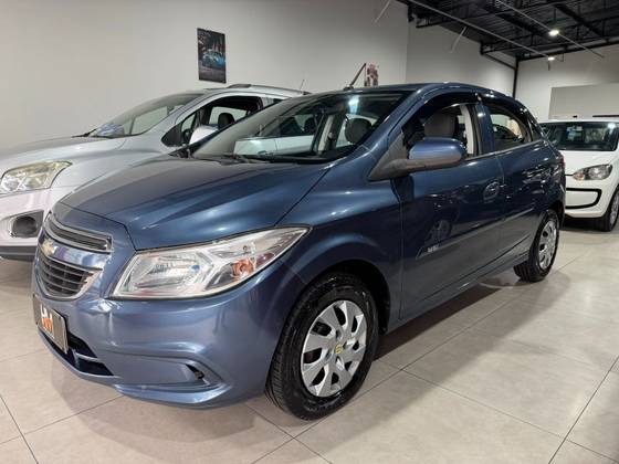 CHEVROLET ONIX 1.0 MPFI LT 8V FLEX 4P MANUAL CHEVROLET ONIX 1.0 MPFI LT 8V FLEX 4P MANUAL